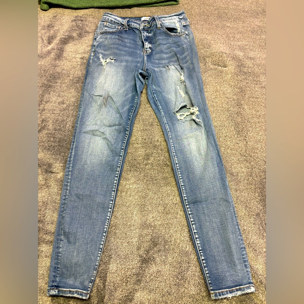Ceros Size 31 Stretchy Skinny Jeans